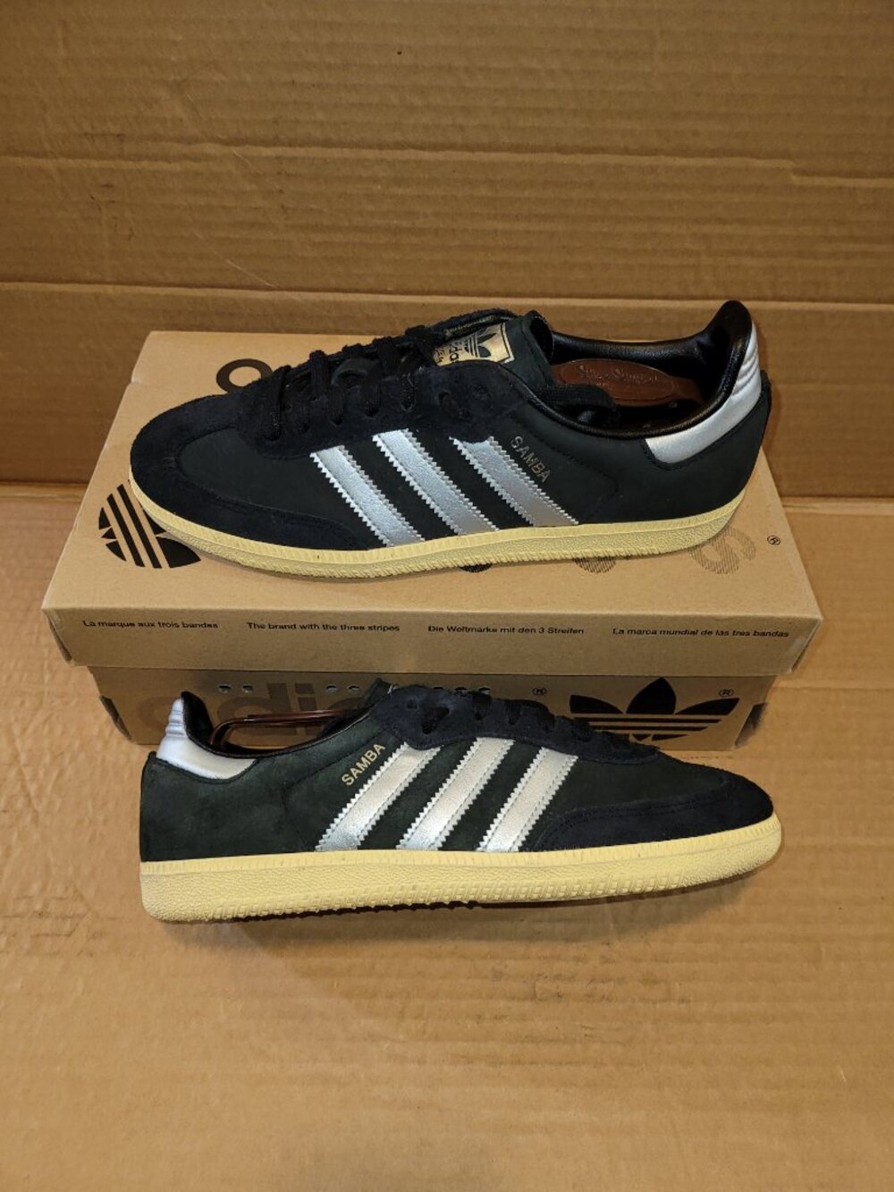 Adidas Originals Women's Black/Silver/Yellow Samba OG Sneakers IE8128 Size 8.5 - Picture 2 of 16